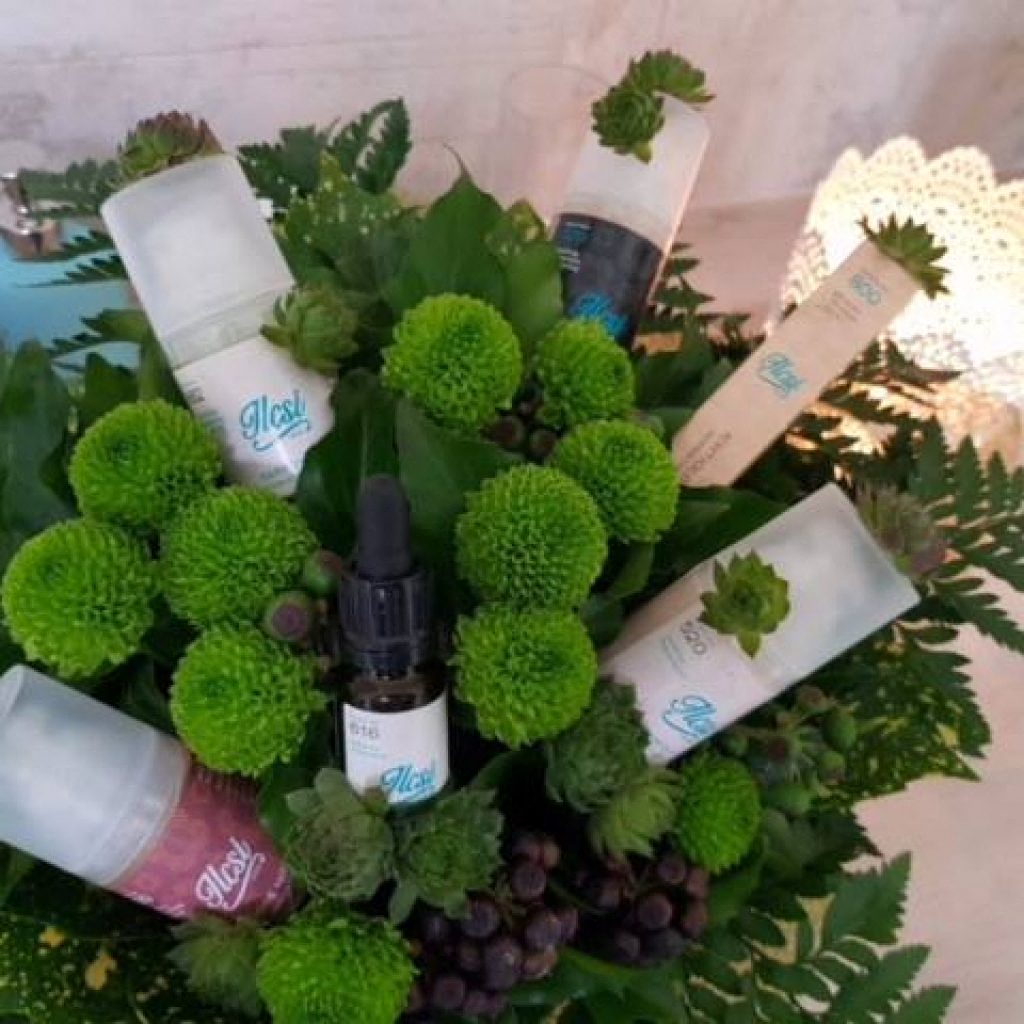 Kiemelt Referencia Kozmetika avató - Kövirózsa Kozmetika